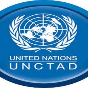 دانلود پاورپوینت با موضوع کنفرانس تجارت و توسعه سازمان ملل متحد (UNCTAD)، در قالب ppt و در 32 اسلاید، قابل ویرایش، شامل مقر آنکتاد، اسامی دبیران کل آنکتاد، پیشینه و روند شکل گیری آنکتاد، معرفیکنفرانس تجارت و توسعه سازمان ملل متحد(UNCTAD)، تقسیم بندی کشورهای عضو آنکتاد، وظایف اصلی آنکتاد، ارکان و ساختار تشکیلاتی آنکتاد، کنفرانس وزیران یا اجلاسیه عام کنفرانس